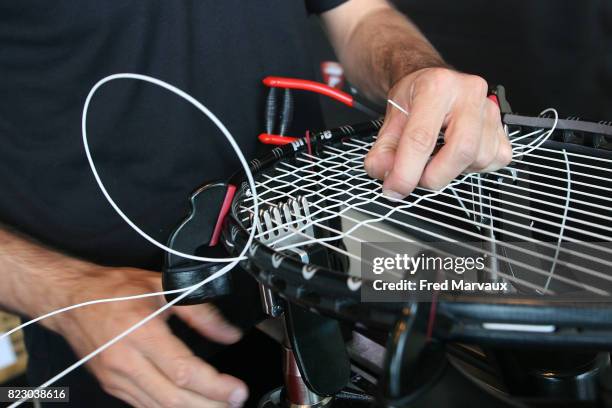 Illustration technicien cordage raquette - - Open de tennis de Moselle - Les Arenes de Metz,