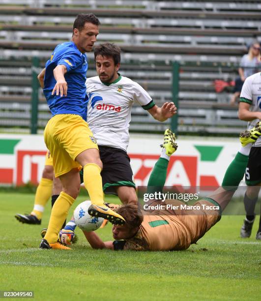 Luca Siligardi of Parma Calcio scores his first goal during the pre-season friendly match between Parma Calcio and Settaurense on July 26, 2017 in...