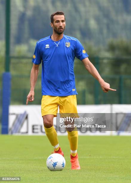 Valerio Di Cesare of Parma Calcio in action during the pre-season friendly match between Parma Calcio and Settaurense on July 26, 2017 in Pinzolo...