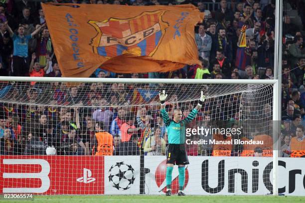 Joie de Victor Valdes - - Barcelone / Chakhtior Donetsk - 1/4 Finale Champions League 2010/2011 -Camp Nou-