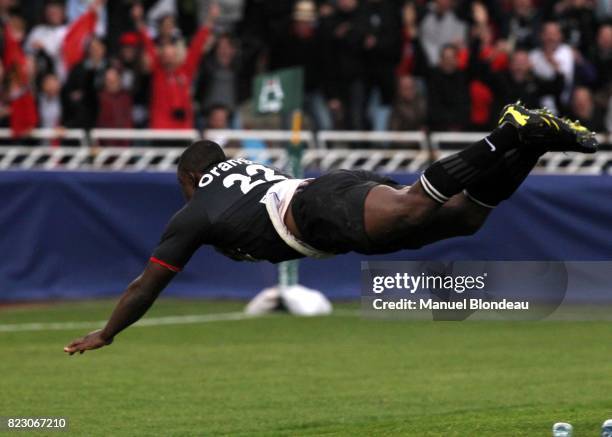 Essai de Yannick Nyanga - - Biarritz / Toulouse - 1/4 de Finale Heineken Cup -Stade Anoeta,