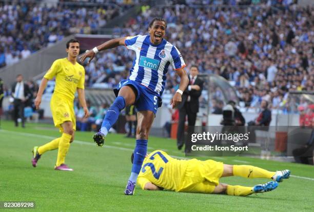 Alvaro Pereira / Mario Gaspar - - Porto / Villarreal - 1/2 Finale Aller de la Ligue Europa 2011 -