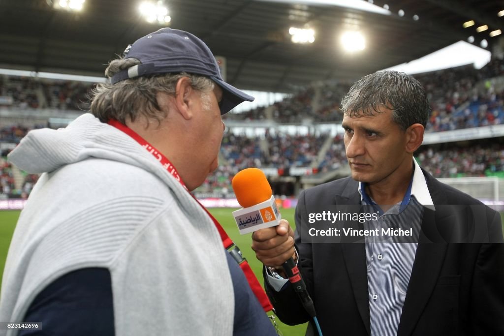 Pierre Menes Et Commentateur Al Jazeehra