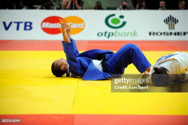 Joie de Lucie DECOSSE - France / Japon - - Competition par equipe Femmes - Championnats du Monde de Judo 2011 - Paris - ,