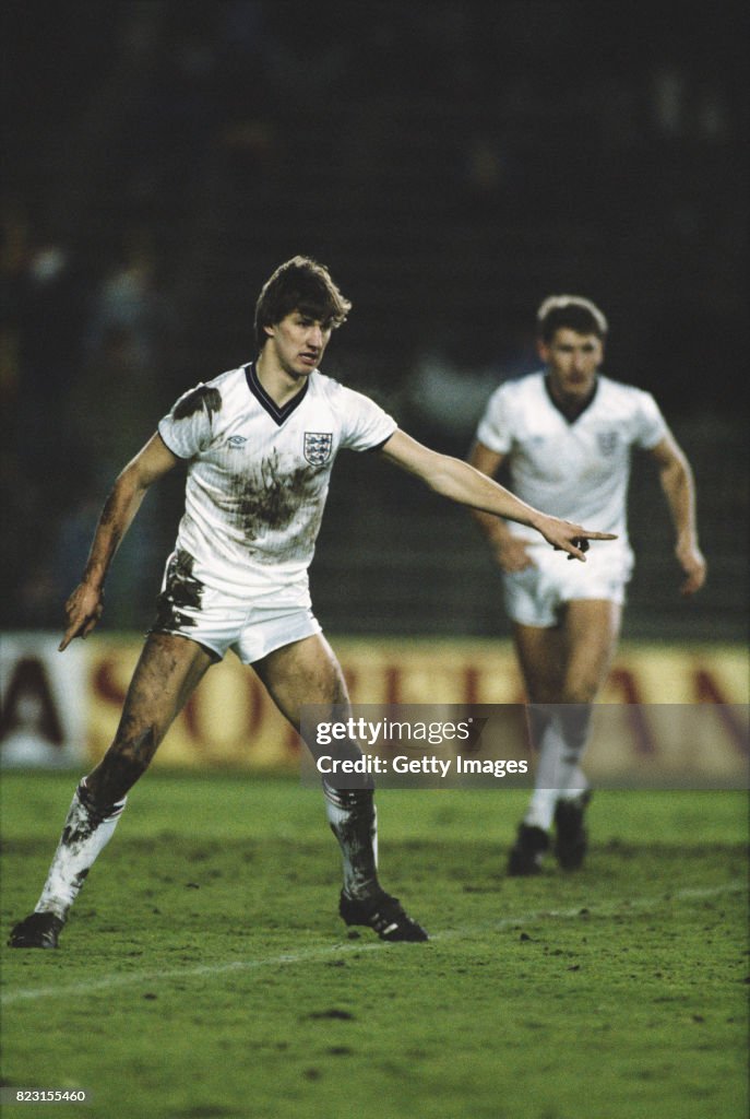 Tony Adams and Terry Butcher Spain v England 1987