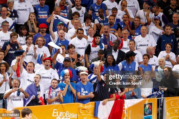 Supporters France - Yannick NOAH / Yelena NOAH / Marie Claire NOAH - - France / Russie - 1/2 Finale Championnat d'Europe -Kaunas,