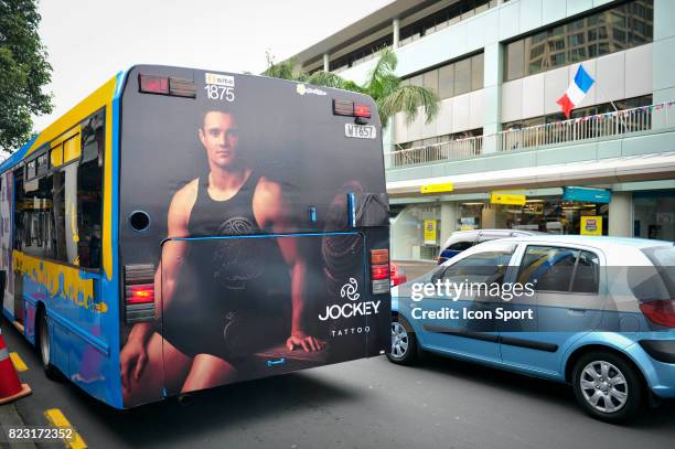 Publicite Dan CARTER pour Jockey Tatoo sur un Bus dans Takapuna - - Ambiance - Coupe du Monde de Rugby 2011 -