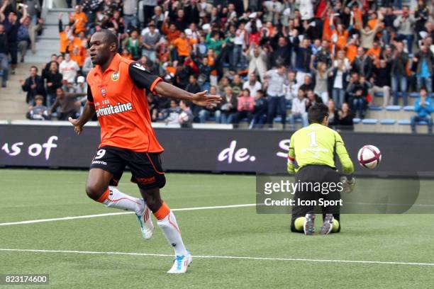 Joie de Innocent EMEGHARA - - Lorient / Auxerre - 7eme journee de Ligue 1,