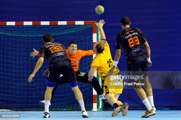 Primoz PROST / Gregoire DETREZ - - Montpellier / Chambery - Finale Trophee des Champions 2011 -Stade Louis II -Monaco-,