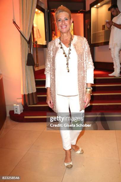 Raphaela Ackermann, sister of Thomas Gottschalk, during the Hotel Vier Jahreszeiten summer party 'Eclat Dore' on July 26, 2017 in Munich, Germany.