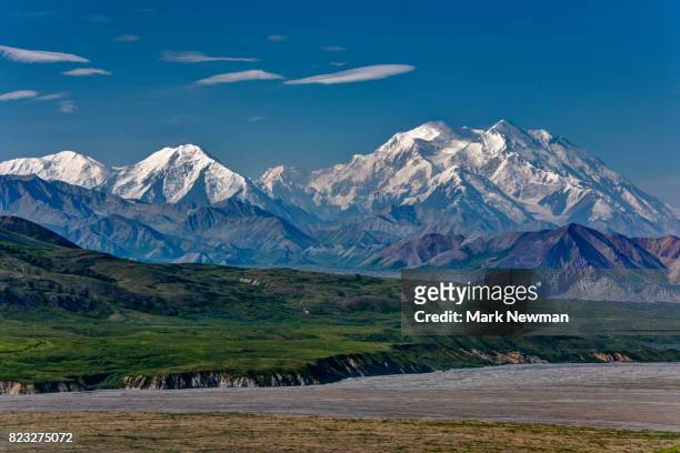 denali (mt. mckinley), north side - mt mckinley stock pictures, royalty-free photos & images