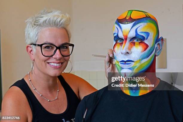 Jinny of the company Mehron gives a Cirque Du Soleil facepaint workshop as part of the World Bodypainting Festival 2017 on July 26, 2017 in...
