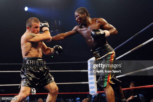 Avtandil KHURTSIDZE / Hassan N'DAM - - Championnat du Monde WBA des poids Moyens - Palais des Sports - Paris,