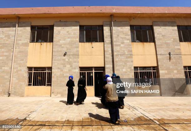 School Time In Iraq 887 Iraq Education And Children Of Conflict Stock Photos, High-Res ...