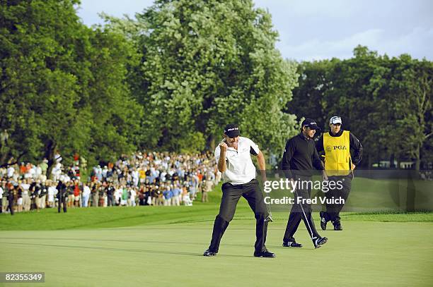 Championship: Padraig Harrington victorious after making par putt on No. 18 during Sunday play at Oakland Hills CC. Bloomfield Hills, MI 8/10/2008...