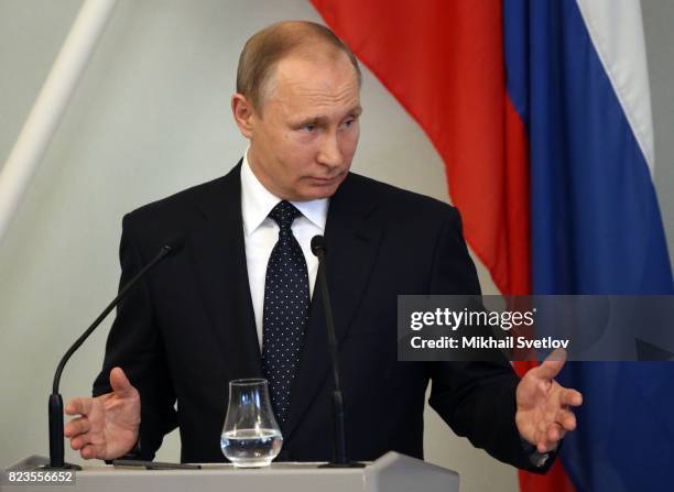 Russian President Vladimir Putin holds a joint press conference with Finland's President Sauli Niinisto July 27, 2017 in Savonlinna, Finland. Putin...