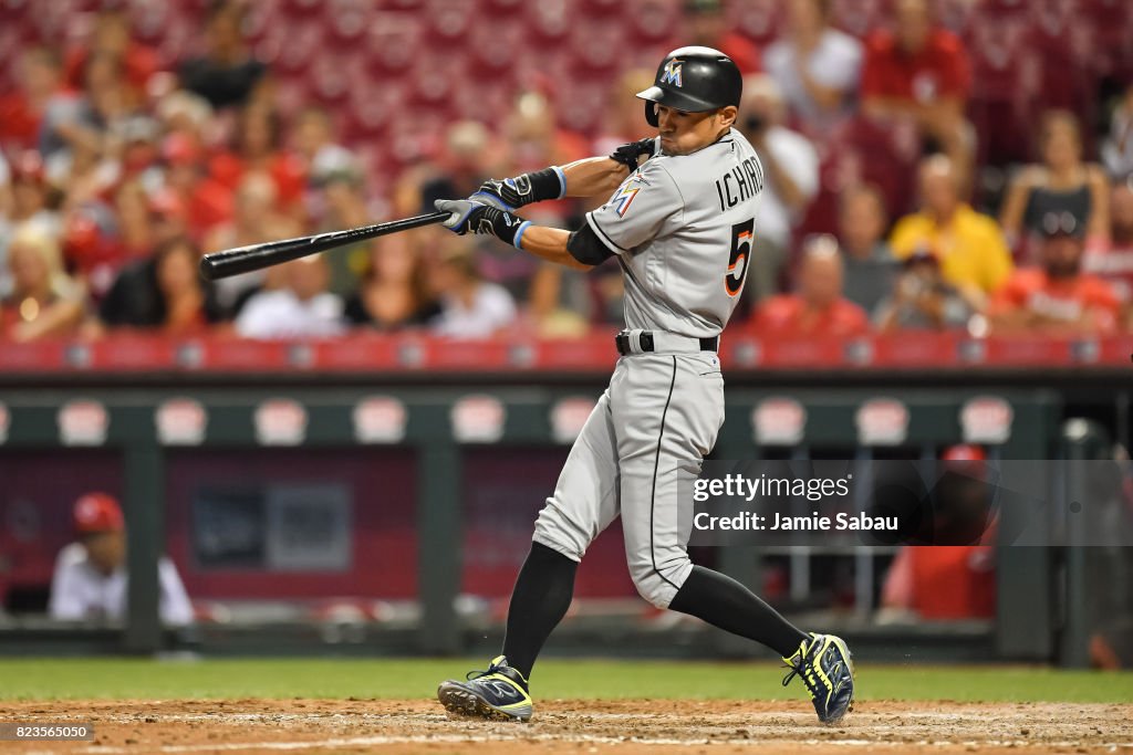 Miami Marlins v Cincinnati Reds