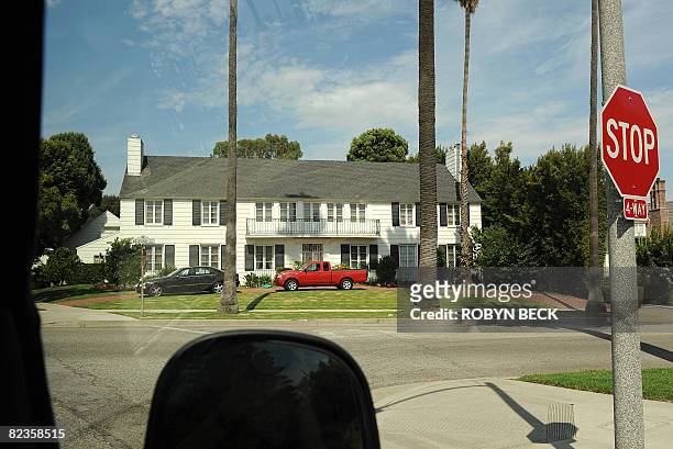 This house in Beverly Hills, California, where actress Lana Turner's daughter stabbed and killed Turner's lover, the gangster Johnny Stompanato in...