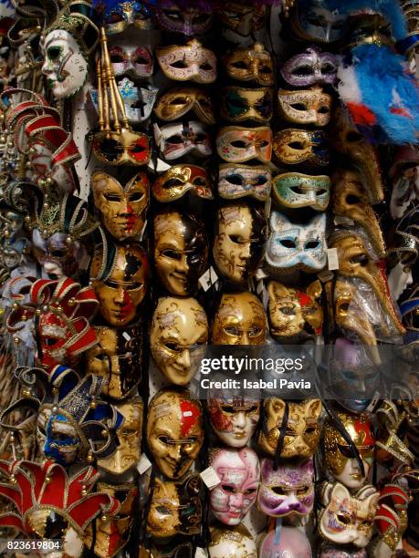 masks, venice, italy - venetiaans-masker stockfoto's en -beelden