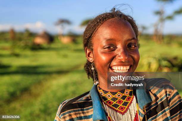 young woman from borana tribe, southern ethiopia, africa - borana stock pictures, royalty-free photos & images