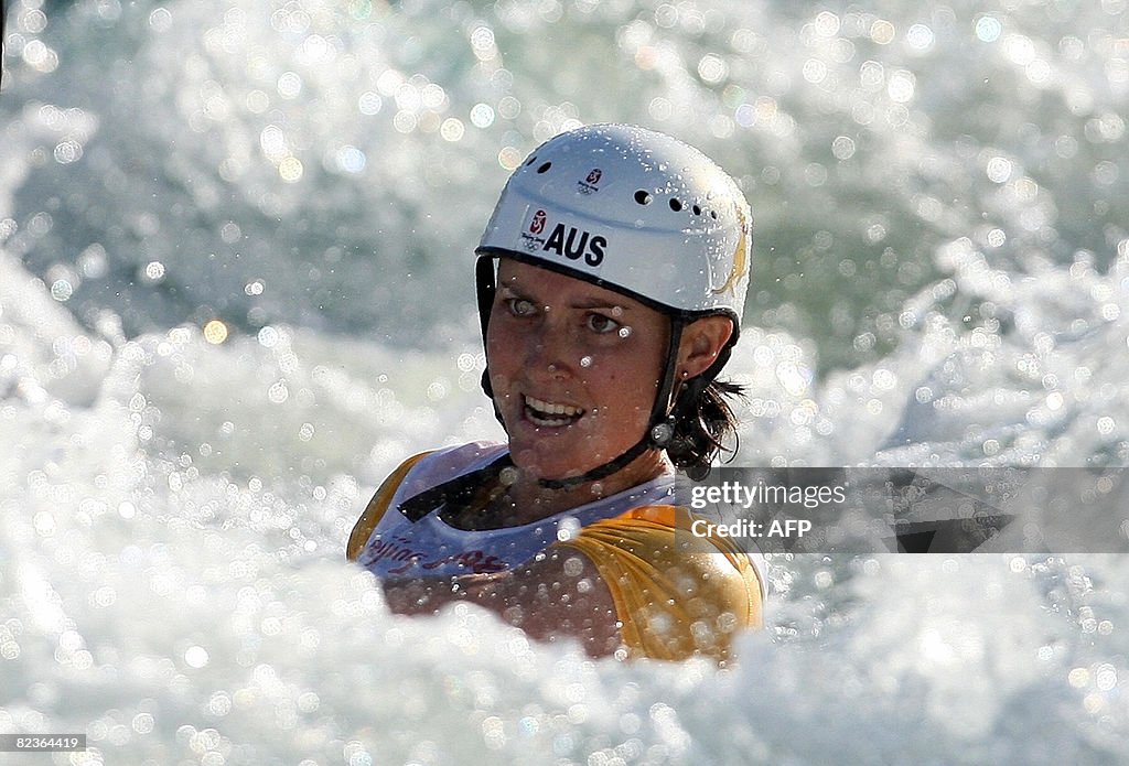 Jacqueline Lawrence of Australia compete