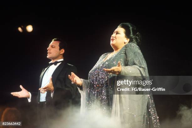 Freddie Mercury and Monserrat Caballe perform Barcelona at KU club Ibiza on May 29, 1987 in Ibiza, Spain. 170612F1