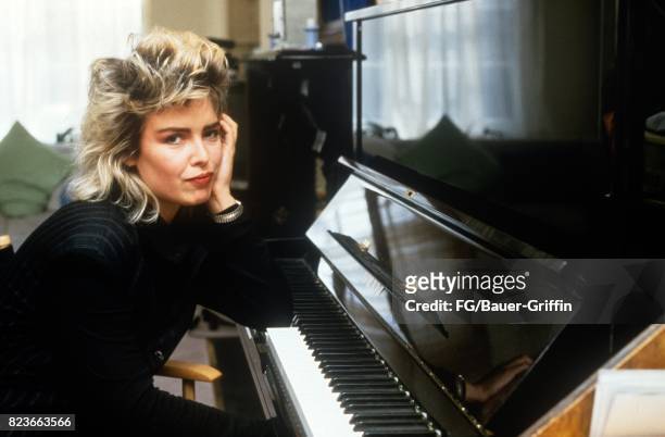 Kim Wilde at the piano in her new apartment in St. John's Wood, London on September 13, 1982 in London, United Kingdom. 170612F1