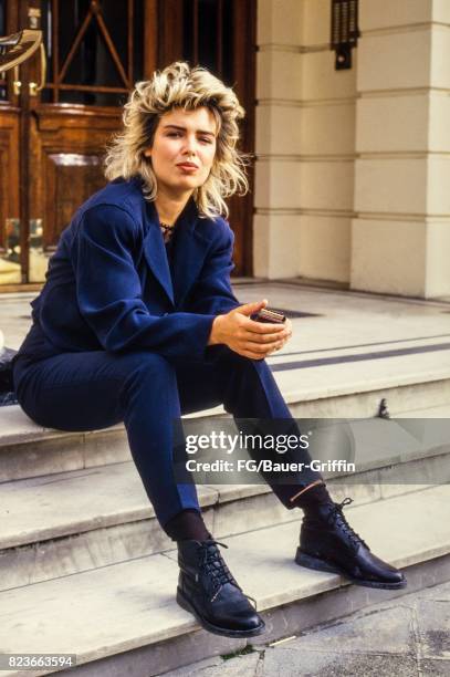 Kim Wilde on the steps to the entrance of her new apartment in St. John's Wood, London on September 13, 1982 in London, United Kingdom. 170612F1