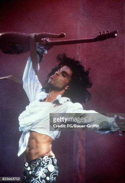 Prince plays his Sign O The Times concert at the Palais Omnisports in Paris on June 13, 1987 in Paris, France. 170612F1
