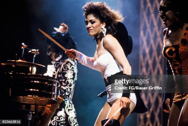 Sheila E with Prince and Cat during a Lovesexy concert on July 28, 1988 in London, United Kingdom. 170612F1
