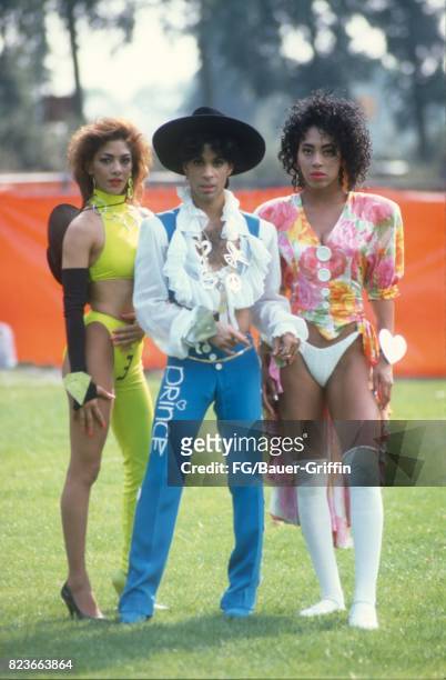 Prince after soundcheck, Feyenoord Stadium practice field, Netherlands on August 17, 1988 in Rotterdam, Netherlands. 170612F1
