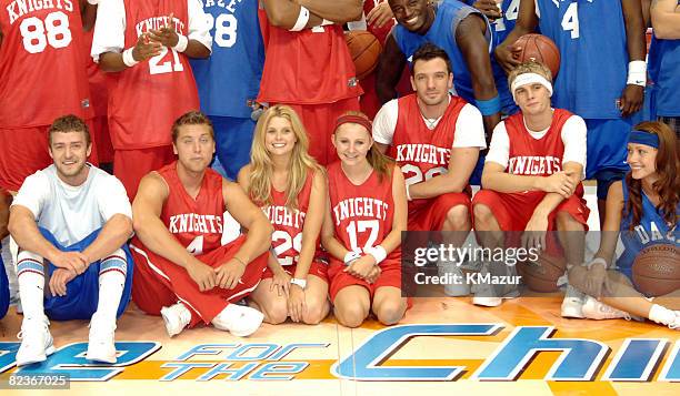 Justin Timberlake, Lance Bass, Joanna Garcia, Beverley Mitchell, JC Chasez, Aaron Carter, and Shannon Elizabeth