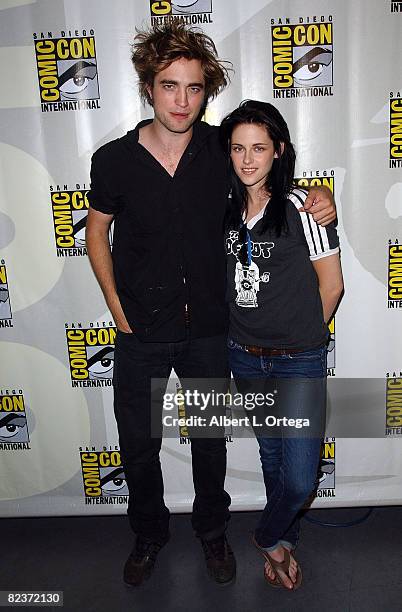 Actor Robert Pattinson and actress Kristen Stewart attend the 2008 Comic-Con International on July 24, 2008 at the San Diego Convention Center in San...