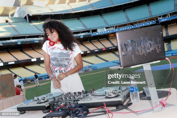 Dj Rashida 153 Dj Clayton Stock Photos, High-Res Pictures, and Images - Getty Images