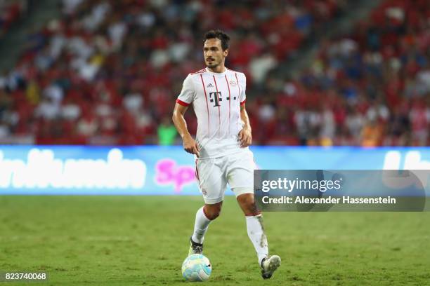 Mats Hummels of Bayern Muenchen runs with the ball during the International Champions Cup 2017 match between Bayern Muenchen and Inter Milan at...