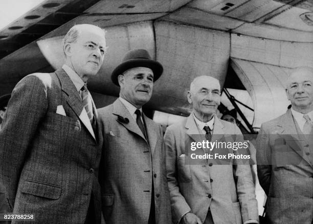The British Cabinet Mission to India arrives at New Delhi, India, 24th March 1946. From left to right, Sir Stafford Cripps, the Viceroy of India,...