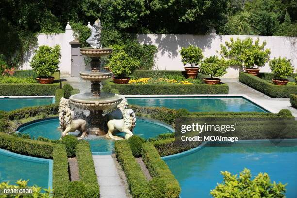 hamilton gardens-italian renaissance garden - hamilton nieuw zeeland stockfoto's en -beelden