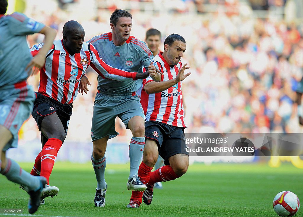 Liverpool's Irish forward Robbie Keane (