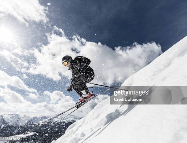 skier jumping - baqueira/beret imagens e fotografias de stock