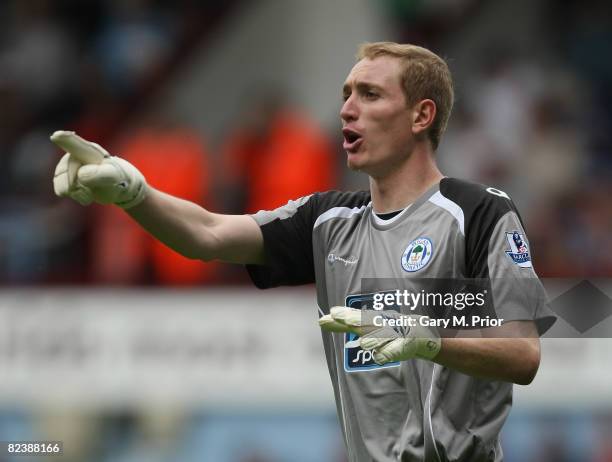 Chris Kirkland of Wigan Athletic during the Barclays Premier League match between West Ham United and Wigan Athletic at Upton Park on August 16, 2008...