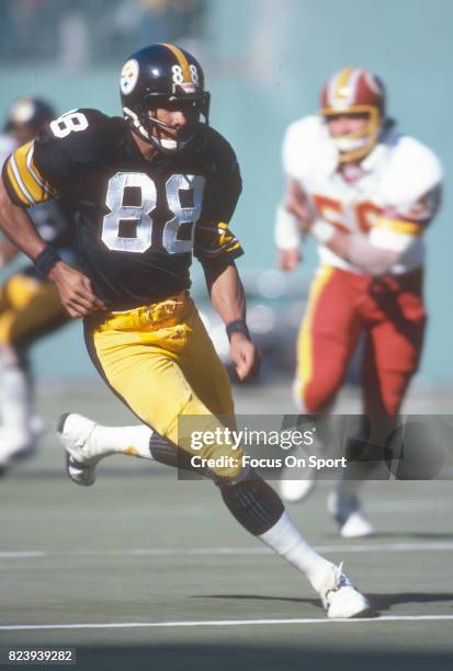 Lynn Swann of the Pittsburgh Steelers in action against the Washington Redskins during an NFL football game November 4, 1979 at Three Rivers Stadium...