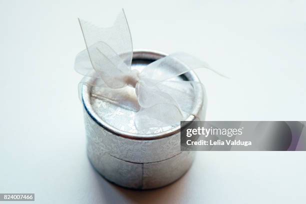 an old gift box. - organdy stockfoto's en -beelden