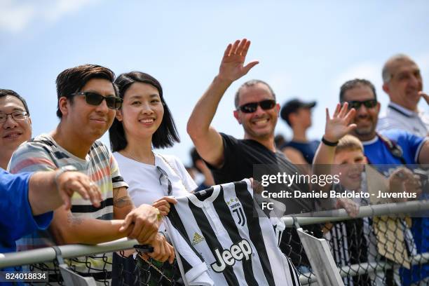 Supporters during the morning training session on July 28, 2017 in Boston City.