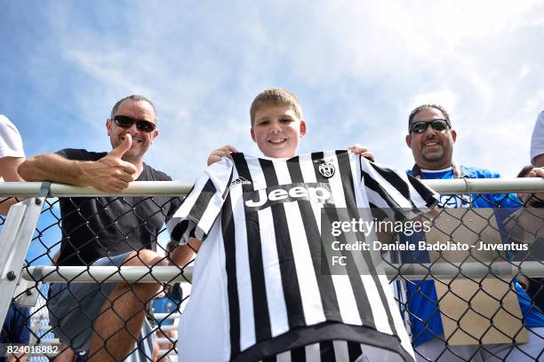 Supporters during the morning training session on July 28, 2017 in Boston City.