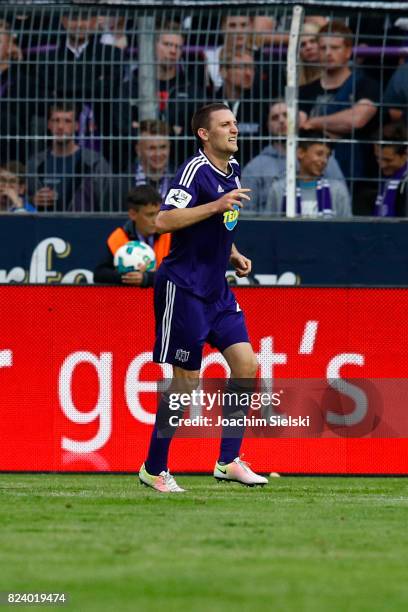 Christian Bickel of Osnabrueck during the 3. Liga match between VfL Osnabrueck and SV Wehen Wiesbaden at Bremer Bruecke on July 28, 2017 in...