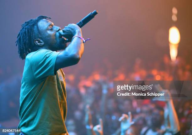 759 Isaiah Rashad Photos and Premium High Res Pictures - Getty Images