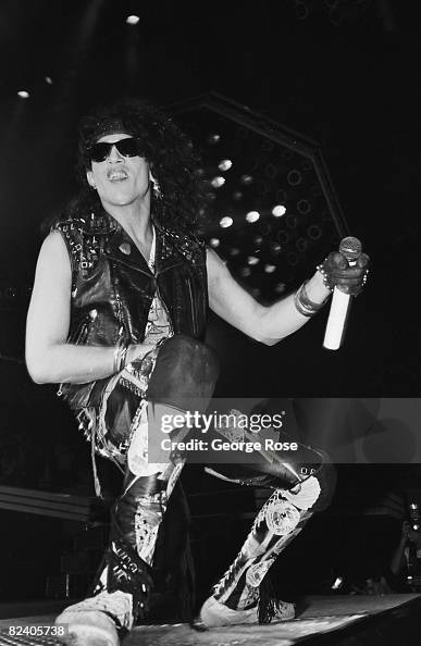 Singer For Ratt Lead singer of the flashy glam metal rock band Ratt, Stephen Pearcy ...