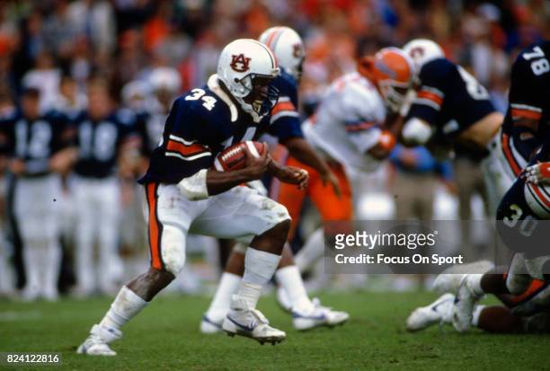 Bo Jackson of the Auburn Tigers carries the ball against the Florida Gators during an NCAA college football game at Jordan-Hare Stadium October 29,...