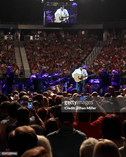 Recording artist George Strait mixes up his Two Nights of Number Ones performing all 60 No. 1's as part of his Strait to Vegas Exclusive Worldwide...