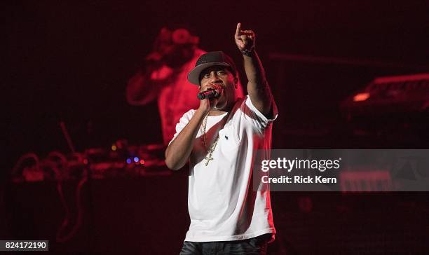 Post Base Rapper I Love The 90s: The Party Continues Tour Photos and Premium High Res ...